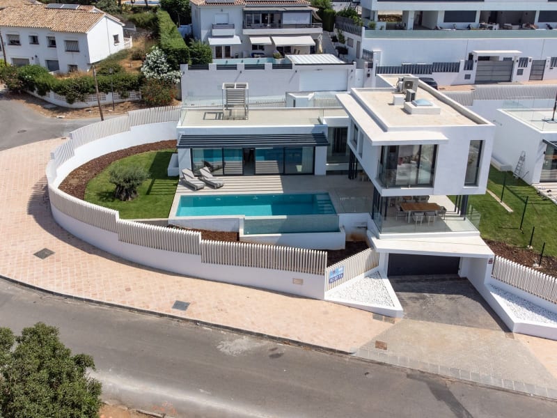 Frittliggende villa til salgs i El Chaparral