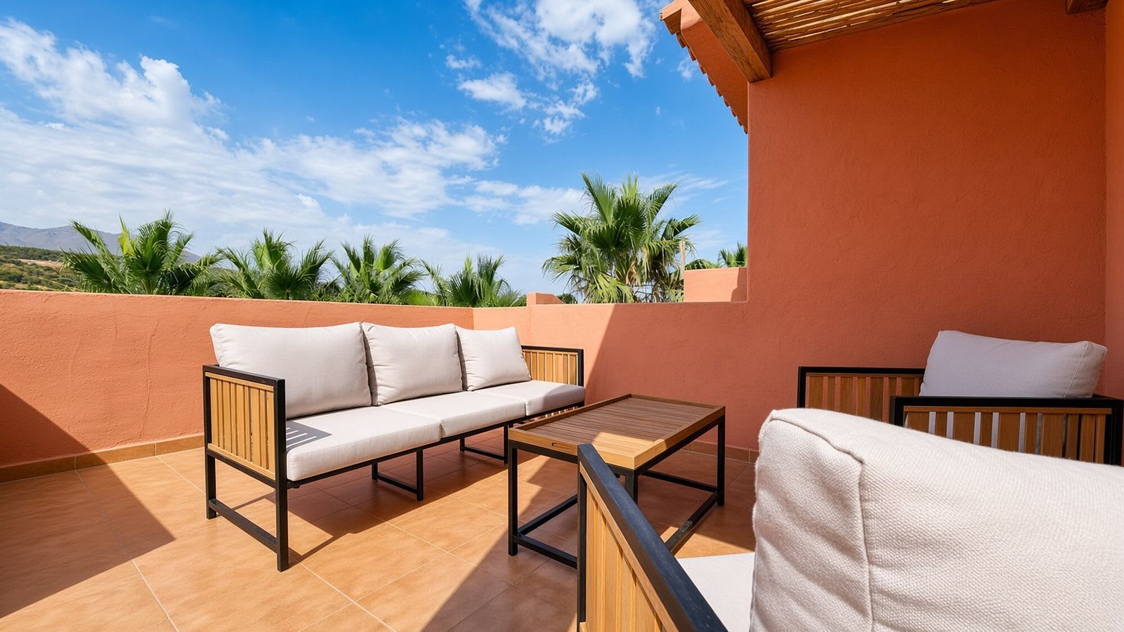 Toppleilighet med 2 soverom til salgs i Casares, Bilde 2