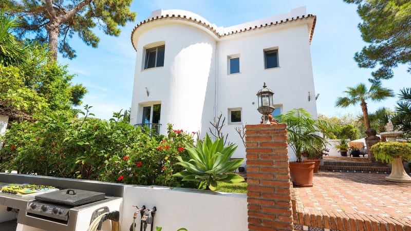Frittliggende villa til salgs i El Rosario