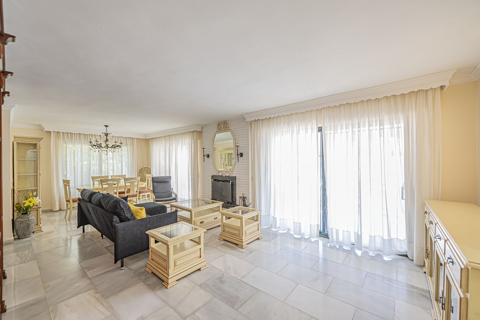 Frittliggende villa til salgs i Nueva Andalucía, Bilde 3