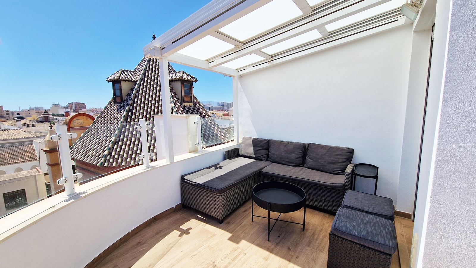 Toppleilighet med 3 soverom til salgs i Málaga, Bilde 2