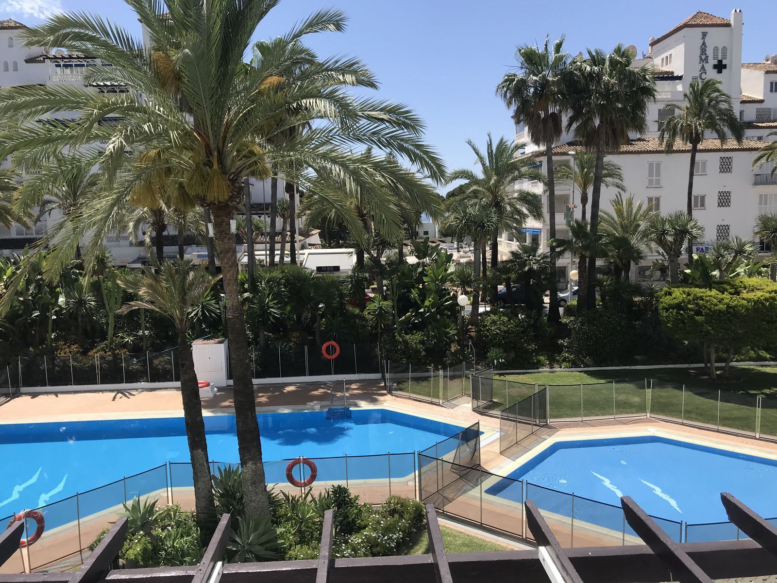 Leilighet midt i bygget til salgs i Puerto Banús, Bilde 2