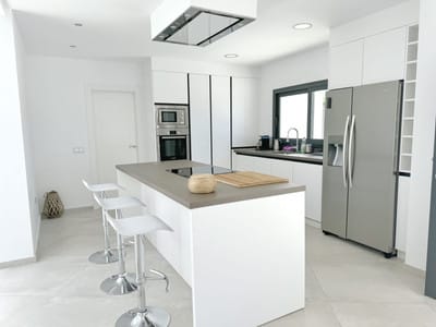 Frittliggende villa til salgs i El Rosario, Bilde 3
