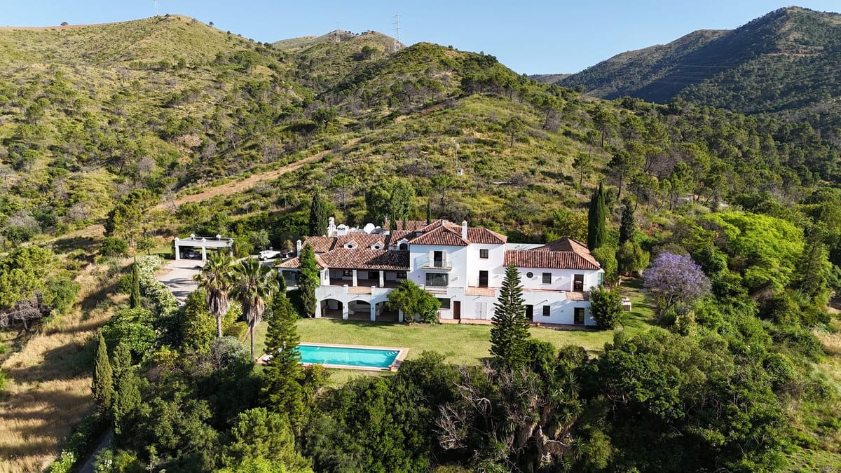 Villa til salgs i Estepona, Bilde 2
