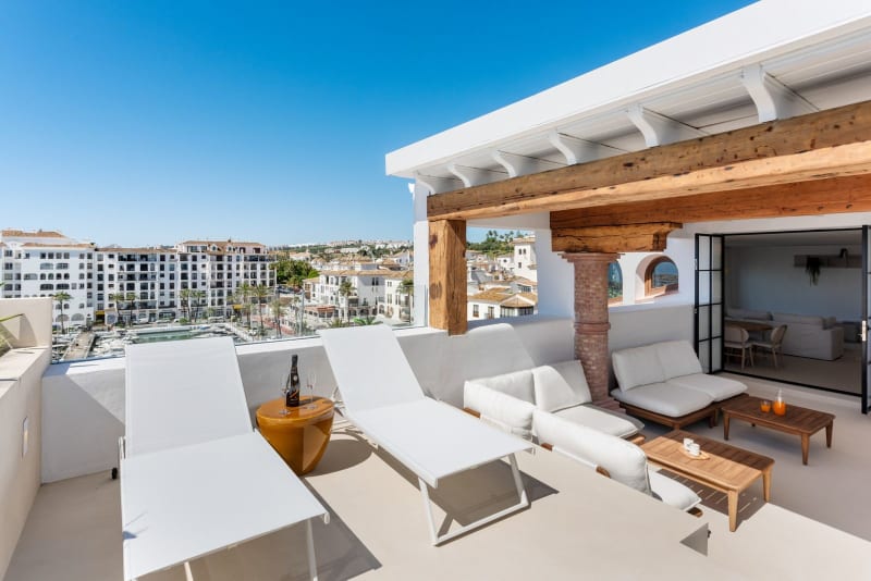 Toppleilighet til salgs i La Duquesa, Manilva