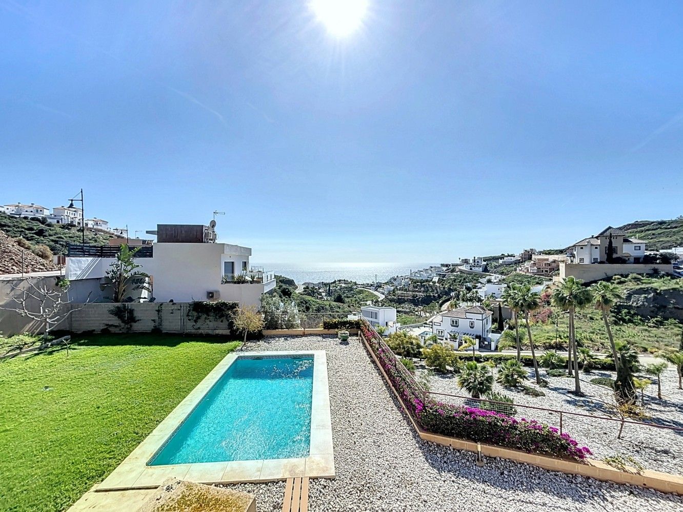 Frittliggende villa til salgs i Torrox, Bilde 2