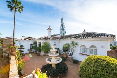 Frittliggende villa til salgs i El Chaparral