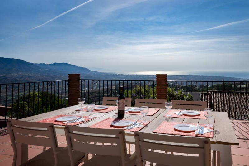Frittliggende villa til salgs i Elviria