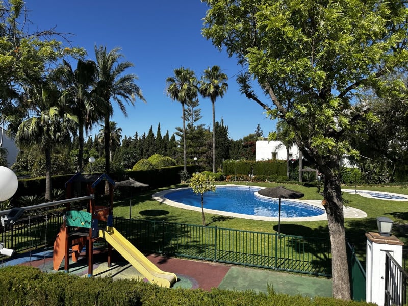 Rekkehus med 3 soverom til salgs i Nagüeles, Marbella
