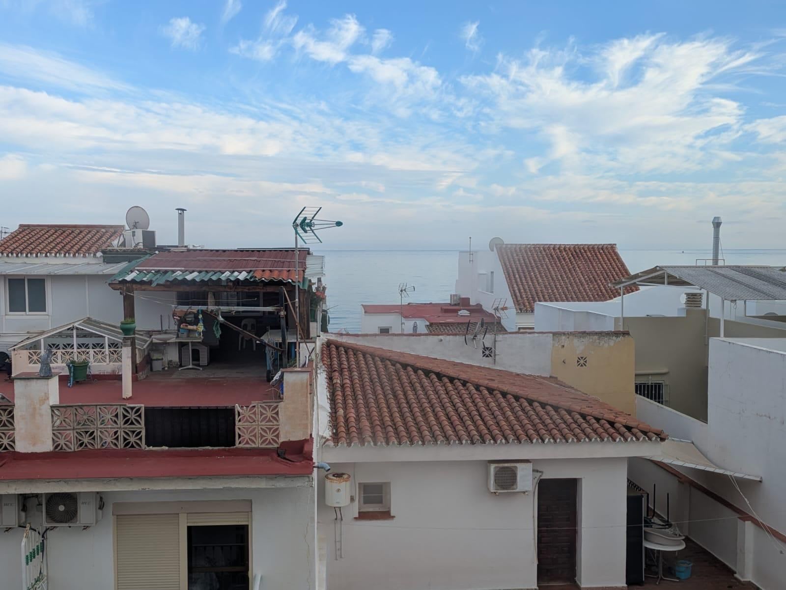 Leilighet midt i bygget til salgs i La Carihuela, Bilde 3