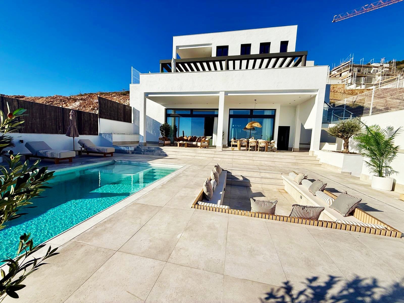 Villa for sale in Benalmadena, Photo 2