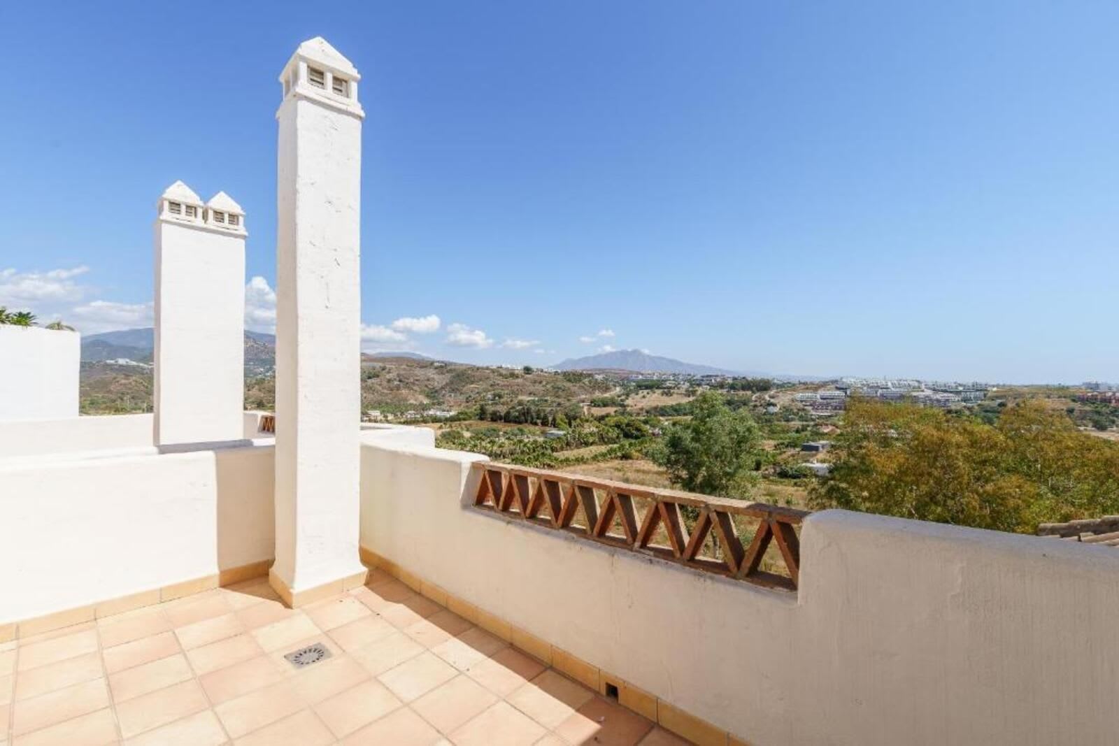 Toppleilighet med 2 soverom til salgs i Estepona, Bilde 3