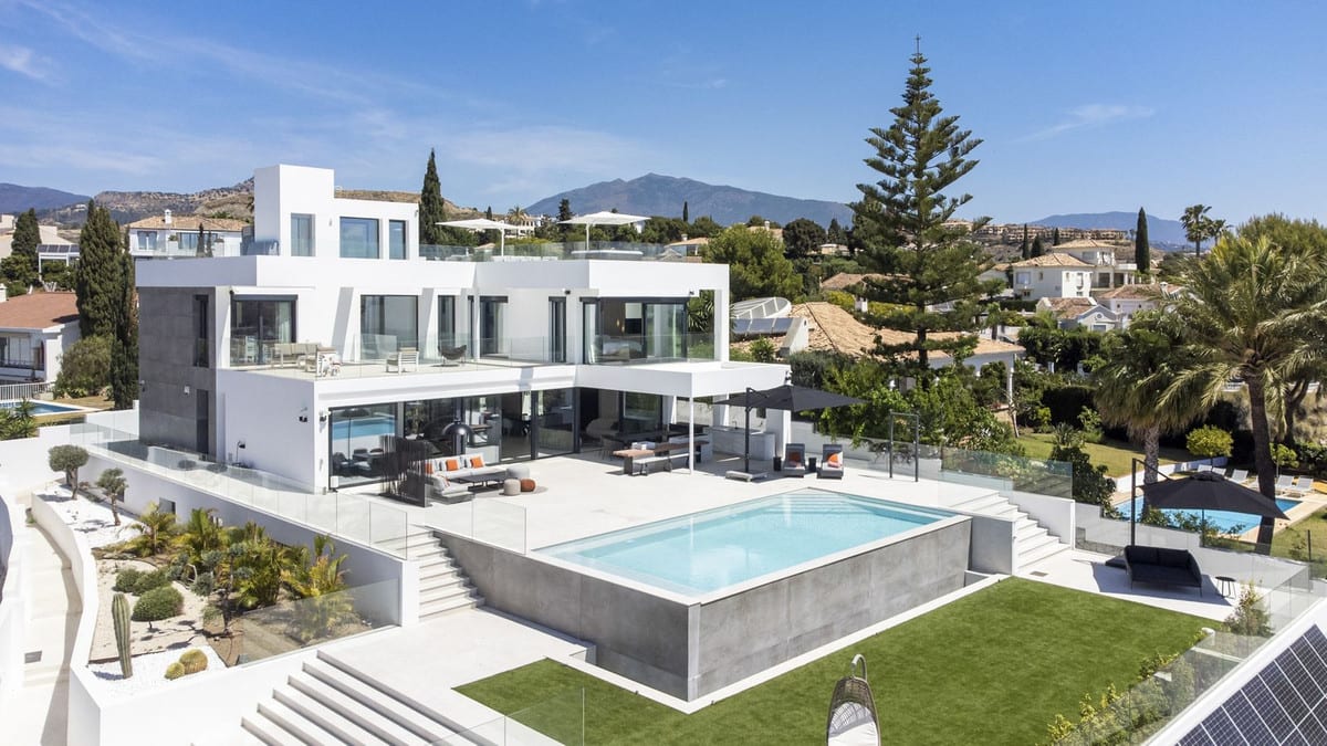 Frittliggende villa til salgs i El Paraiso, Bilde 2