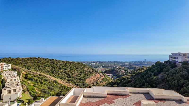 Toppleilighet til salgs i Altos de los Monteros, Marbella