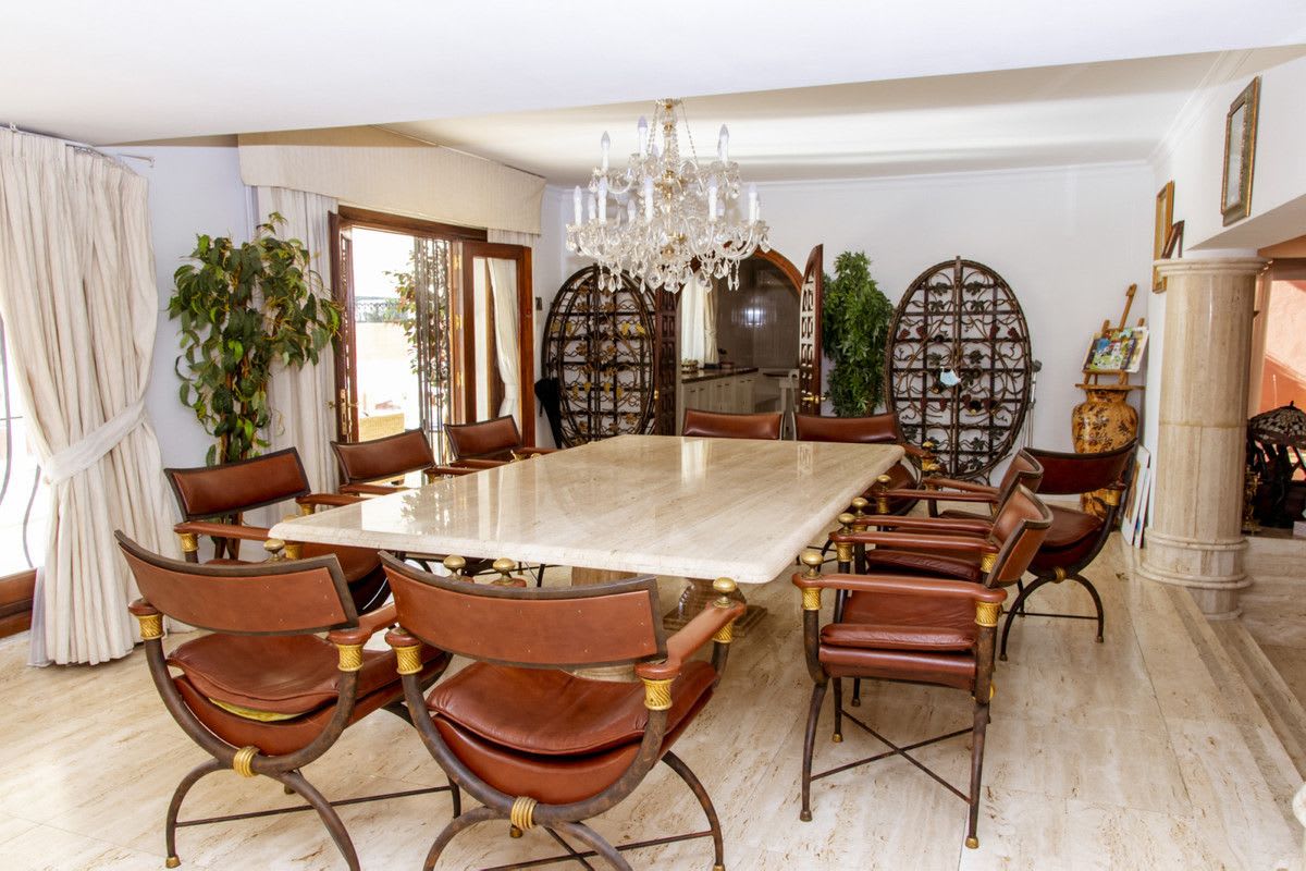 Villa til salgs i Estepona, Bilde 3