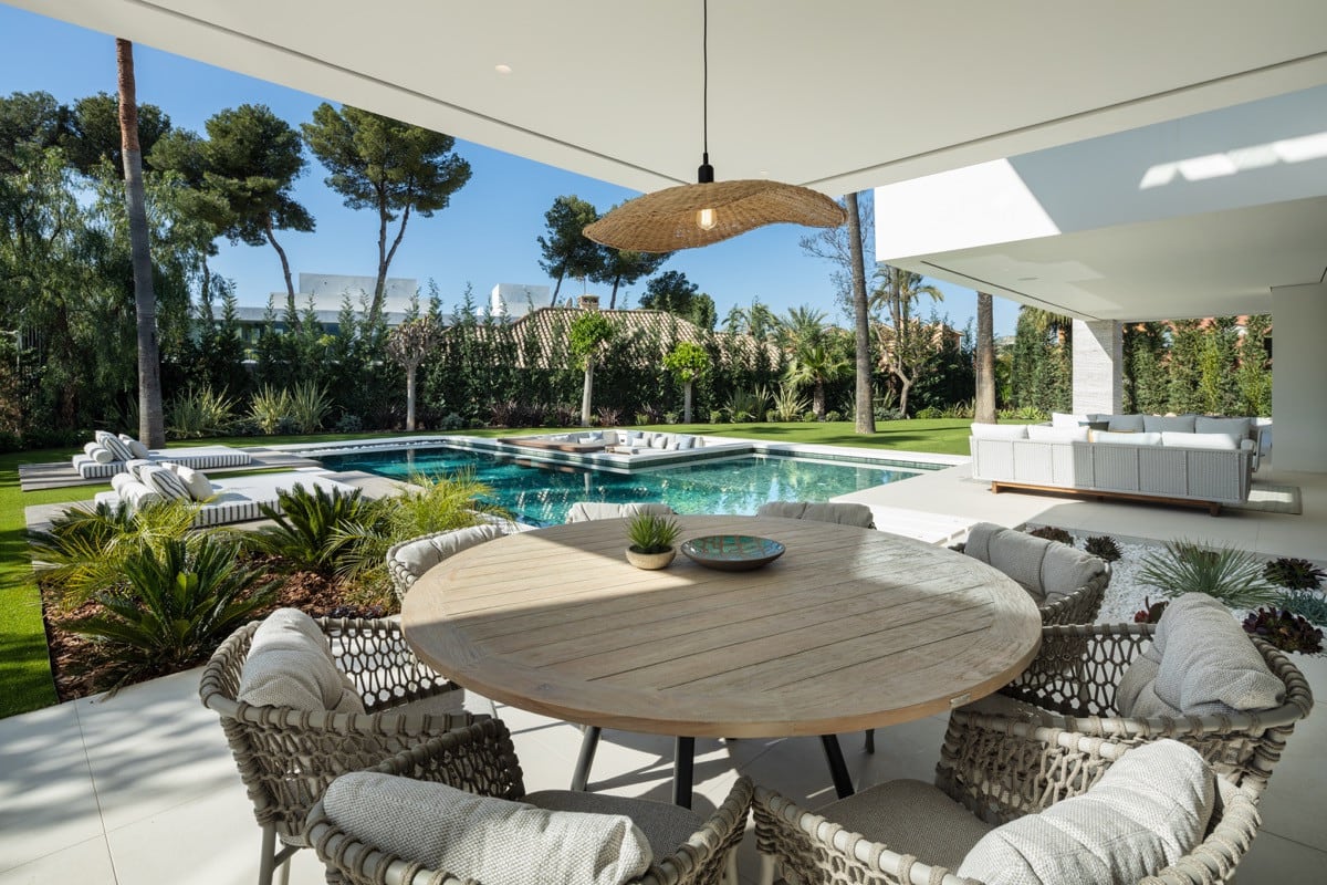 Frittliggende villa til salgs i Nueva Andalucía, Bilde 3