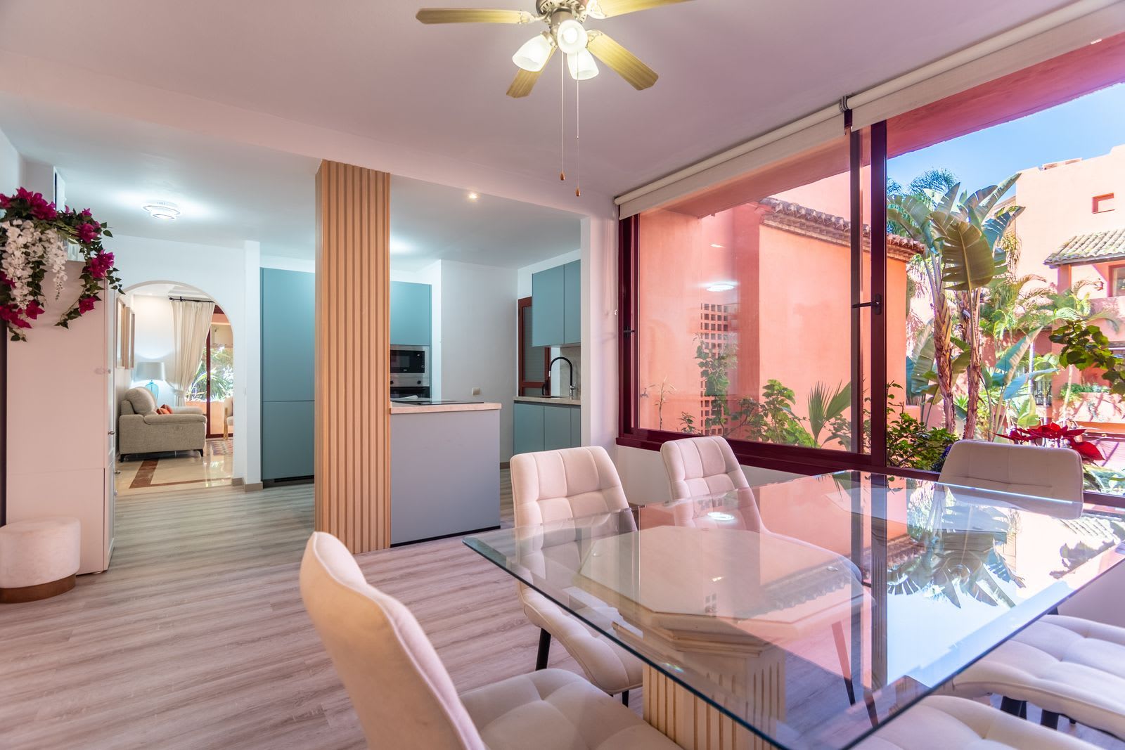 Leilighet midt i bygget til salgs i Elviria, Bilde 2