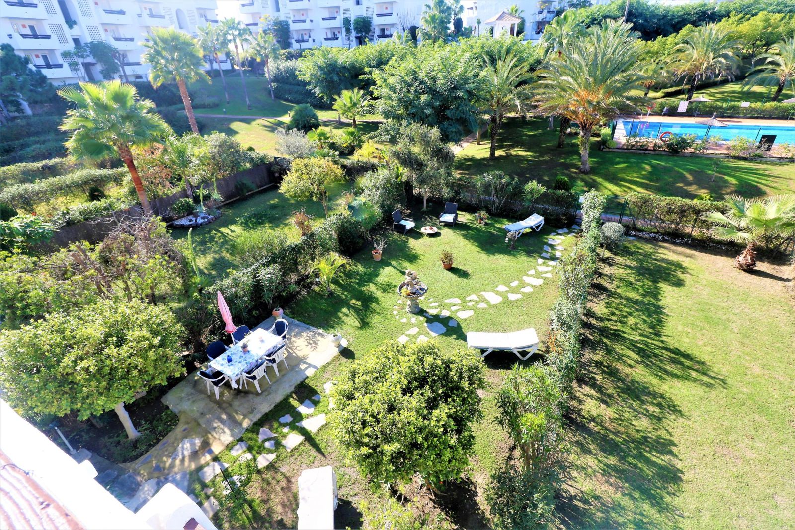 Villa til salgs i Estepona, Bilde 2