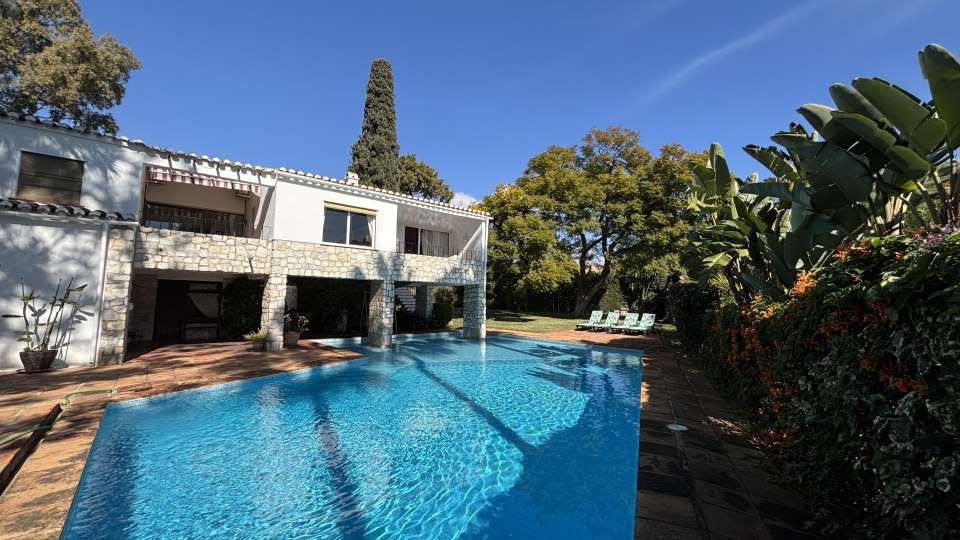 Villa til salgs i Marbella, Bilde 2