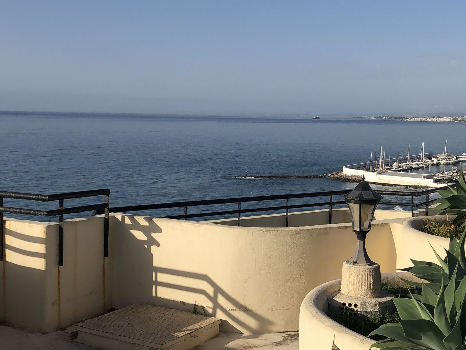 Lägenhet på mellanvåning till salu i Marbella, Foto 2