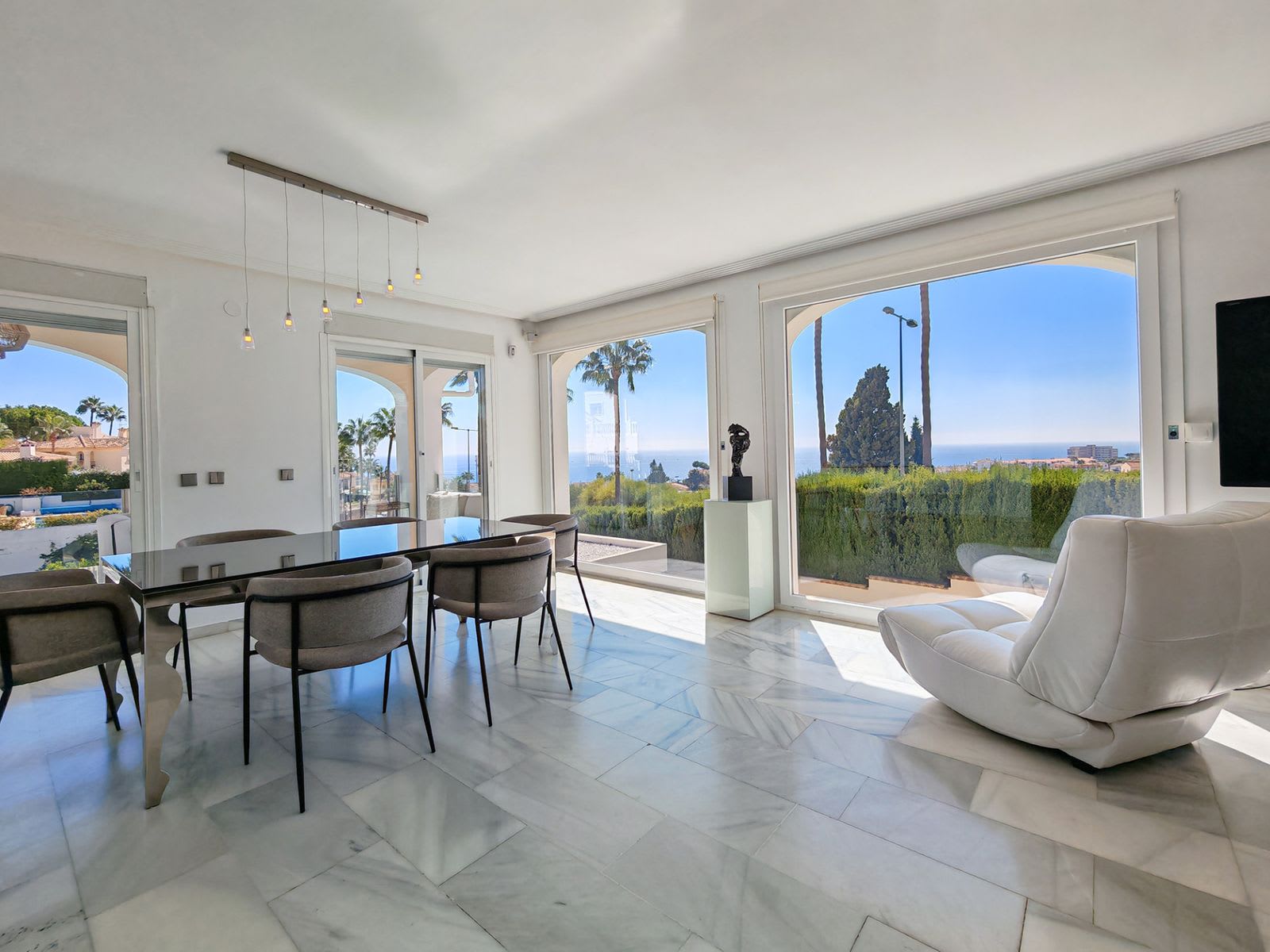 Villa for sale in Riviera del Sol, Photo 2
