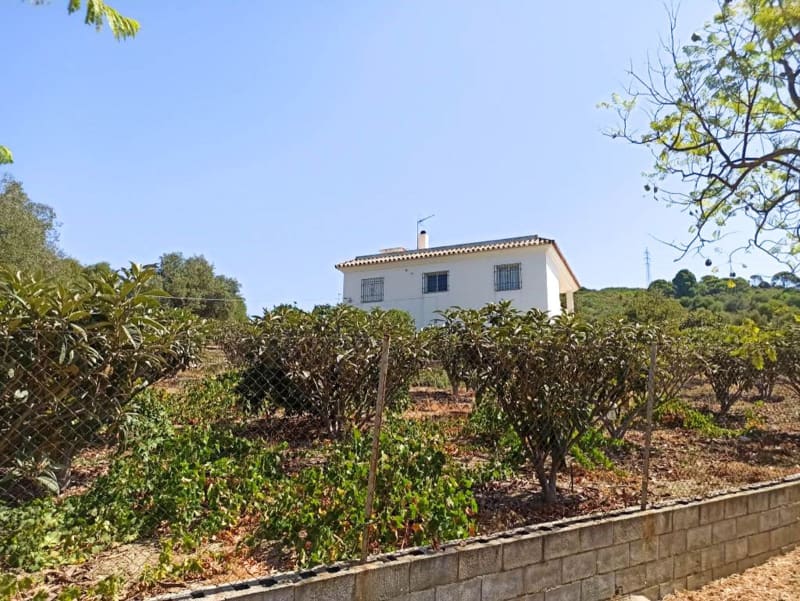 Villa til salgs i Estepona