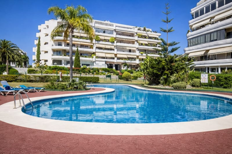 Leilighet midt i bygget til salgs i Guadalmina Alta