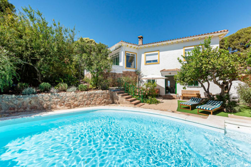 Frittliggende villa til salgs i Torremolinos