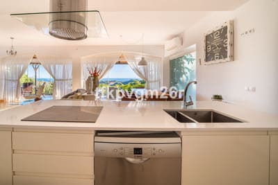 Villa til salgs i Forest Hills, Estepona