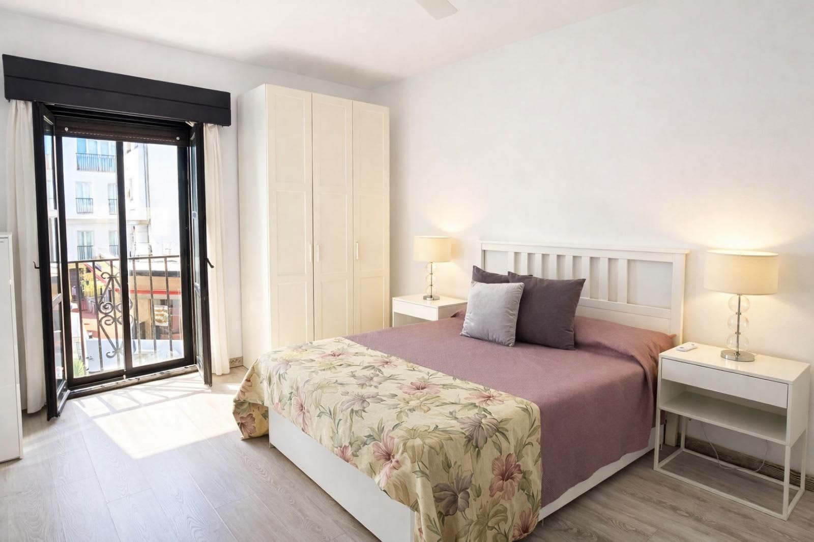 Leilighet midt i bygget til salgs i Puerto Banús, Bilde 3