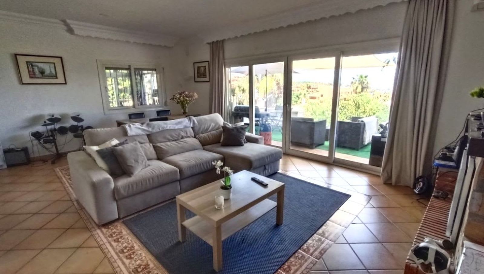 Villa til salgs i Estepona, Bilde 2