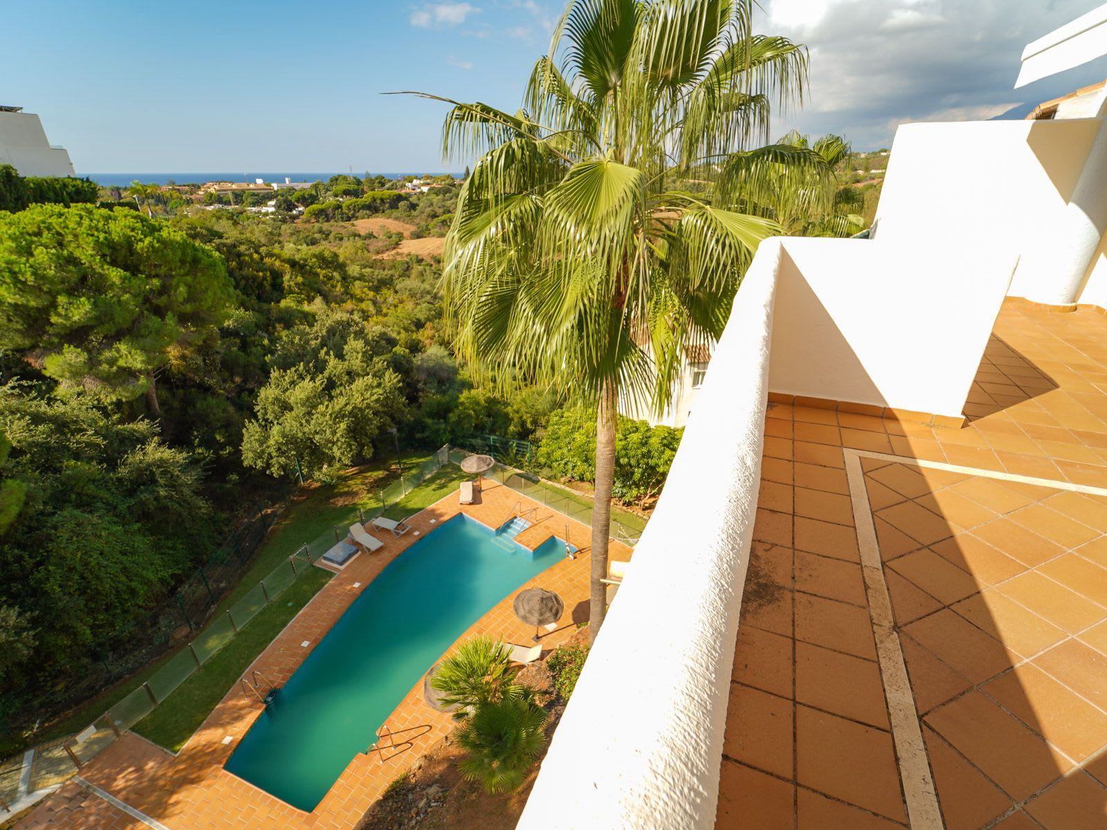 Penthouse for sale in Elviria, Marbella, Photo 2