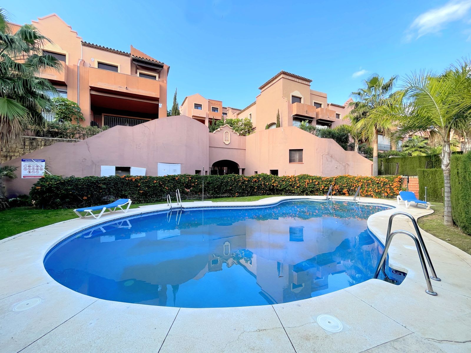 Villa til salgs i Estepona, Bilde 2