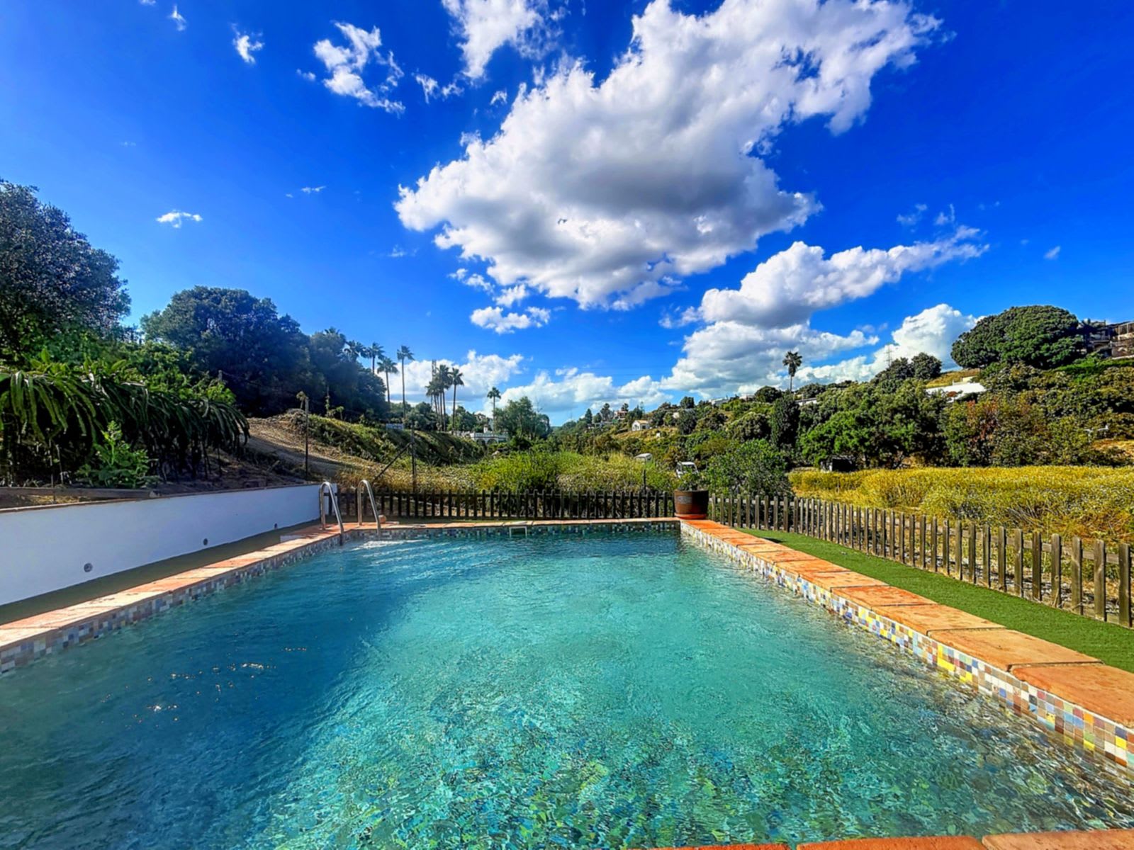 Villa til salgs i Estepona, Bilde 2