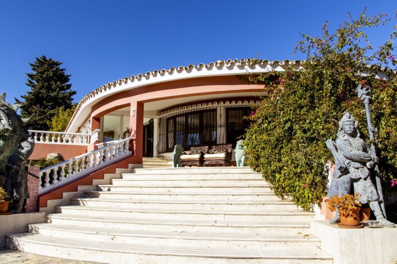 Villa til salgs i Estepona