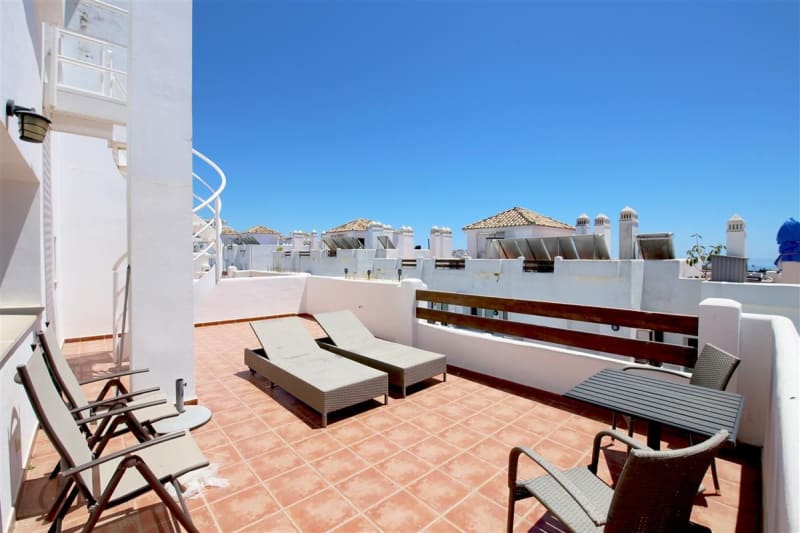 Toppleilighet med 2 soverom til salgs i Valle Romano, Estepona