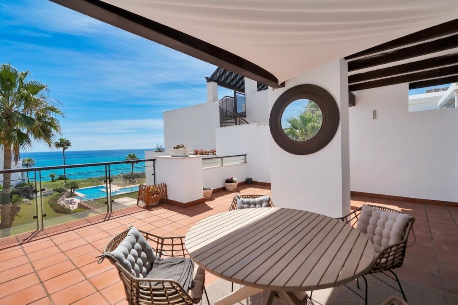 Toppleilighet til salgs i Casares, Bilde 2