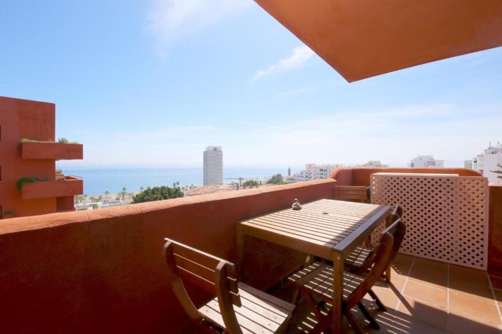 Leilighet midt i bygget til salgs i Estepona, Bilde 3