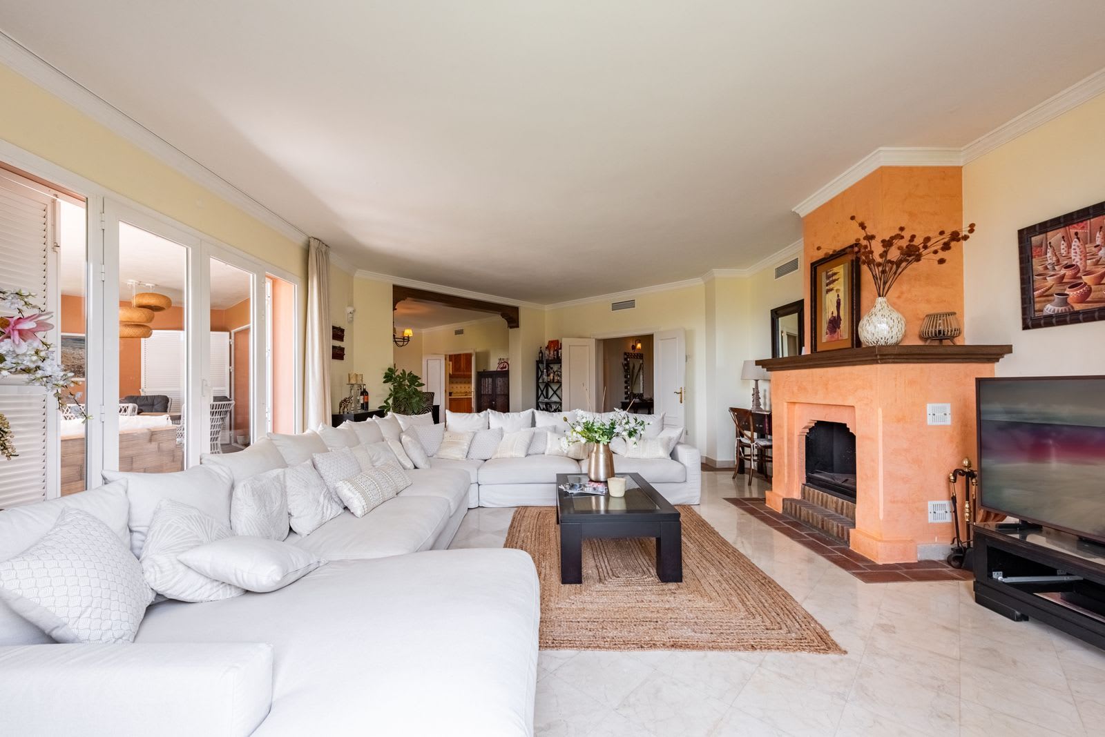 Frittliggende villa til salgs i Casares Playa, Bilde 3