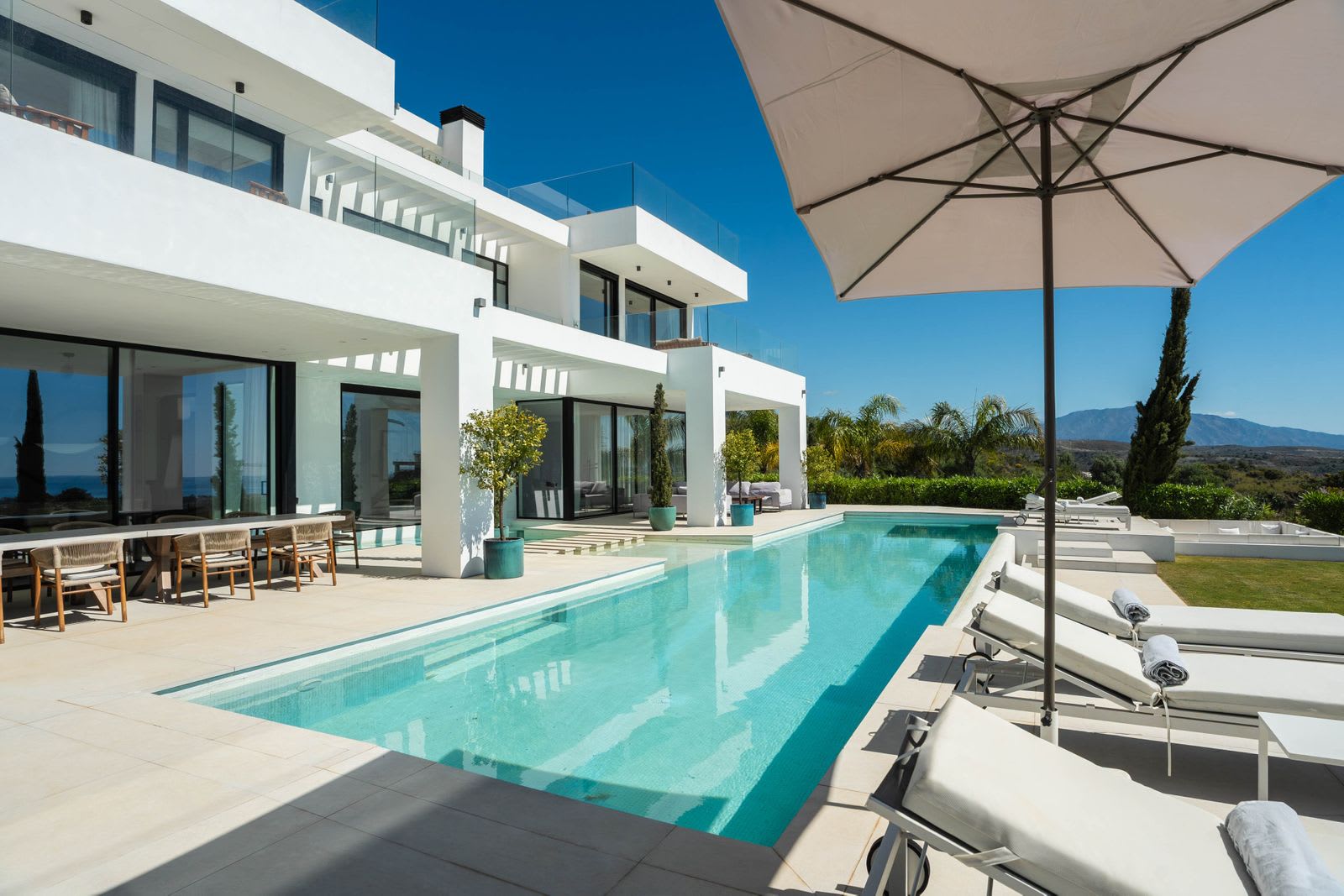 Villa til salgs i Estepona, Bilde 3