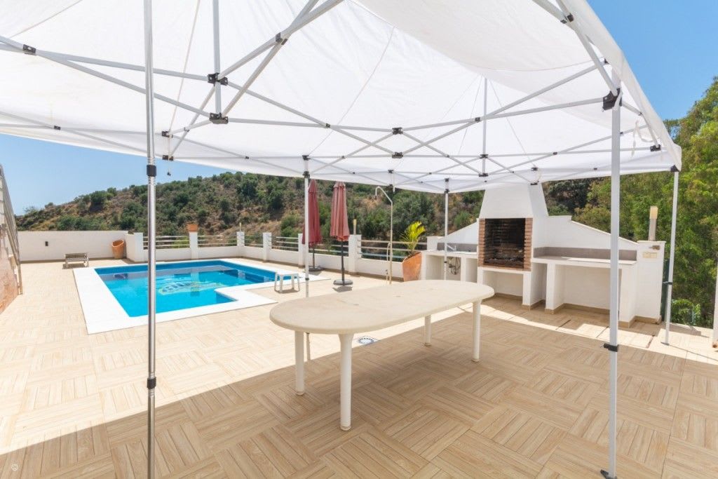 Frittliggende villa til salgs i Mijas Costa, Bilde 3