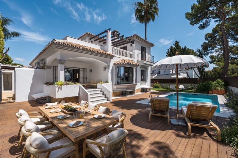 Frittliggende villa til salgs i Puerto Banús