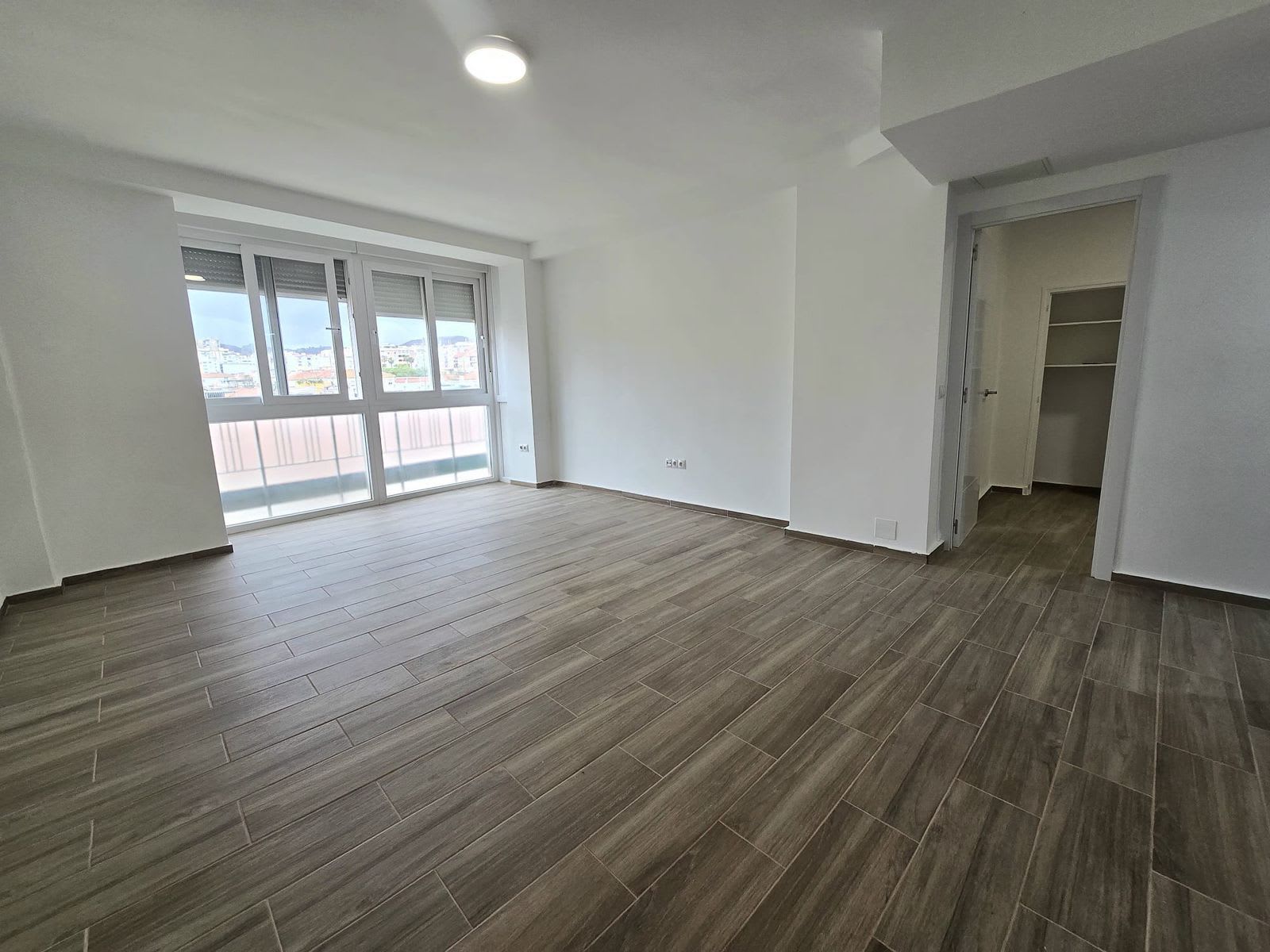 Leilighet midt i bygget til salgs i Málaga, Bilde 3