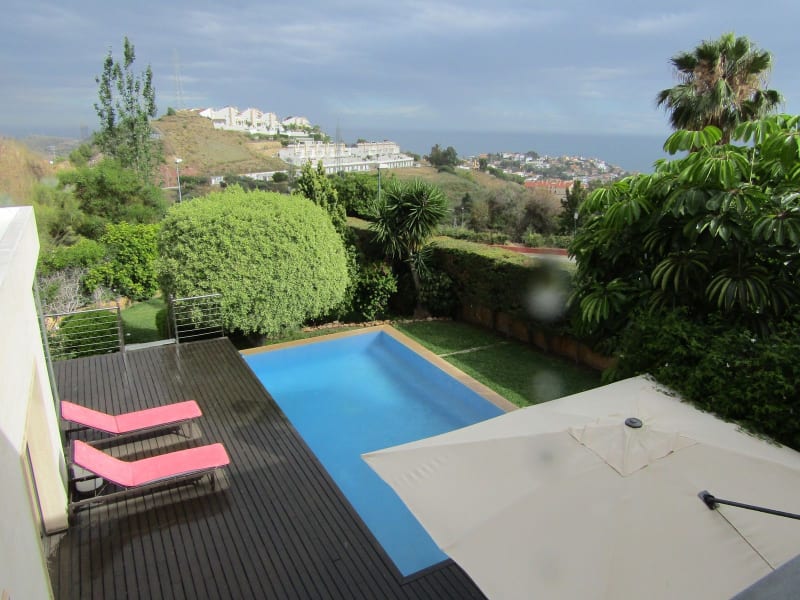 Frittliggende villa til salgs i Málaga Este