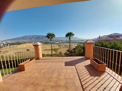 Frittliggende villa til salgs i Cerros del Aguila, Bilde 2