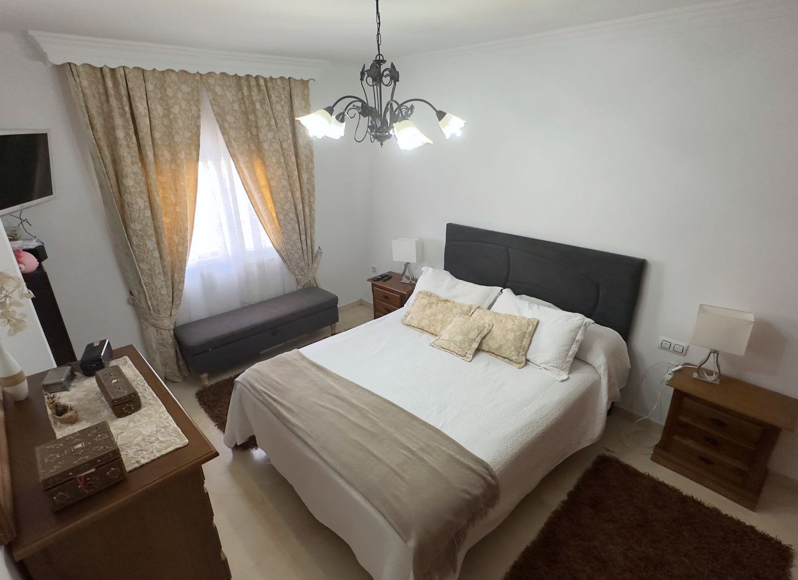 Frittliggende villa til salgs i Casares Pueblo, Bilde 2