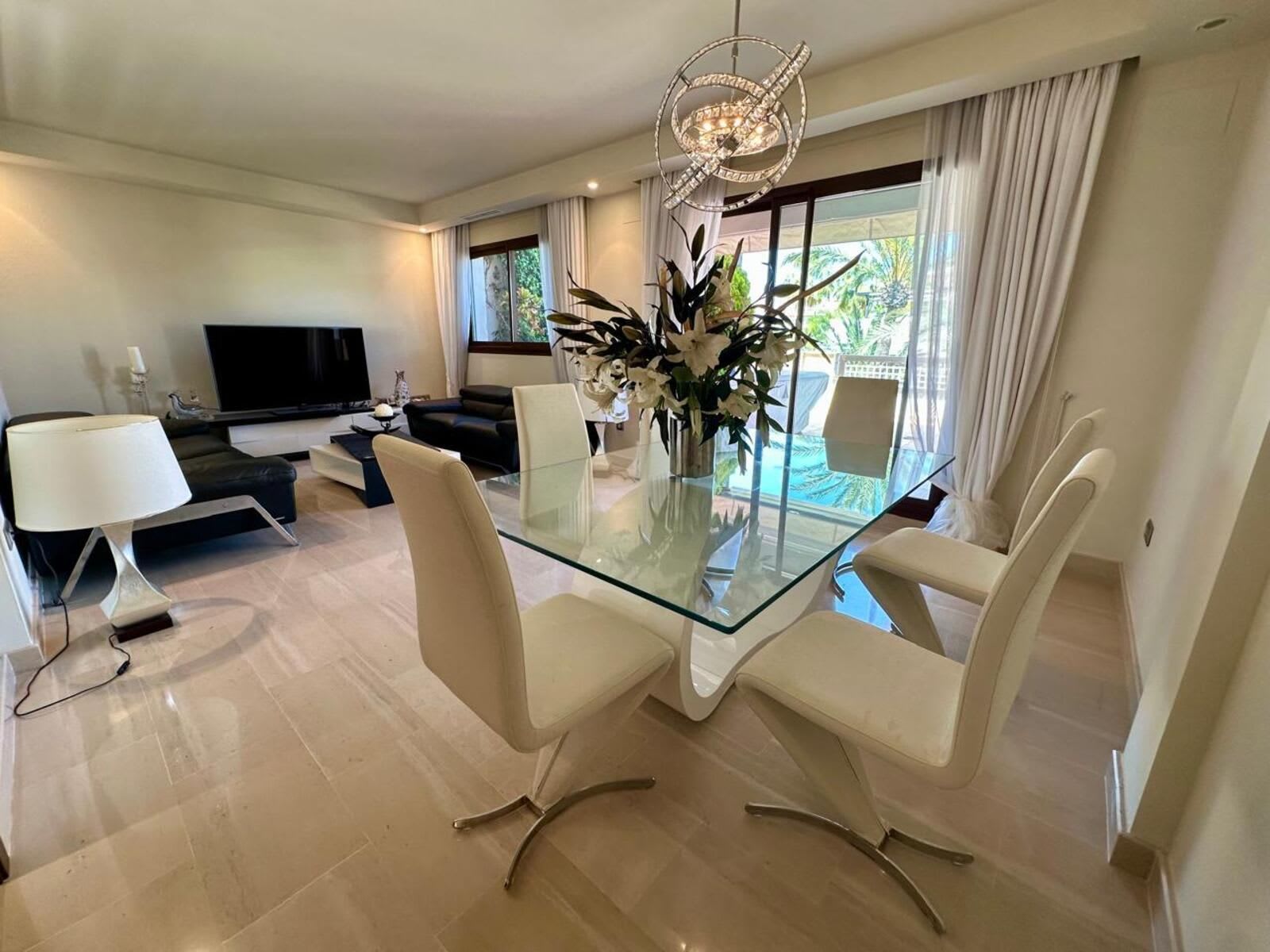 Duplex-penthouse til salgs i Nueva Andalucía, Bilde 3