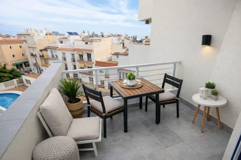 Leilighet midt i bygget til salgs i La Carihuela