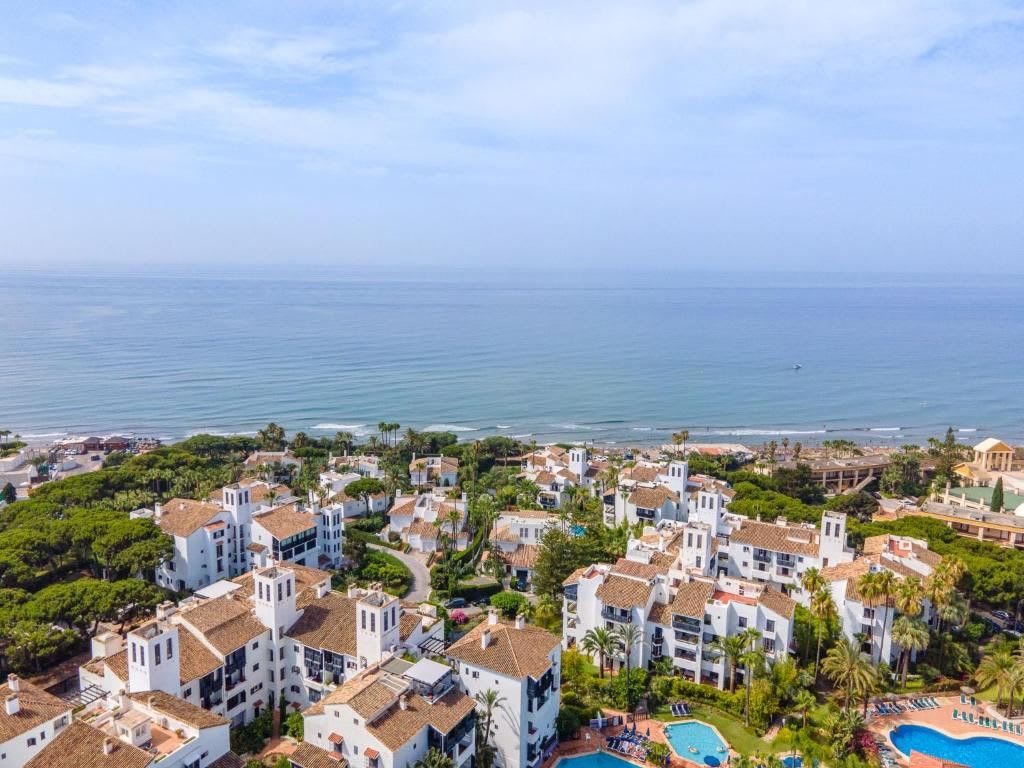 Leilighet midt i bygget til salgs i Elviria, Bilde 3