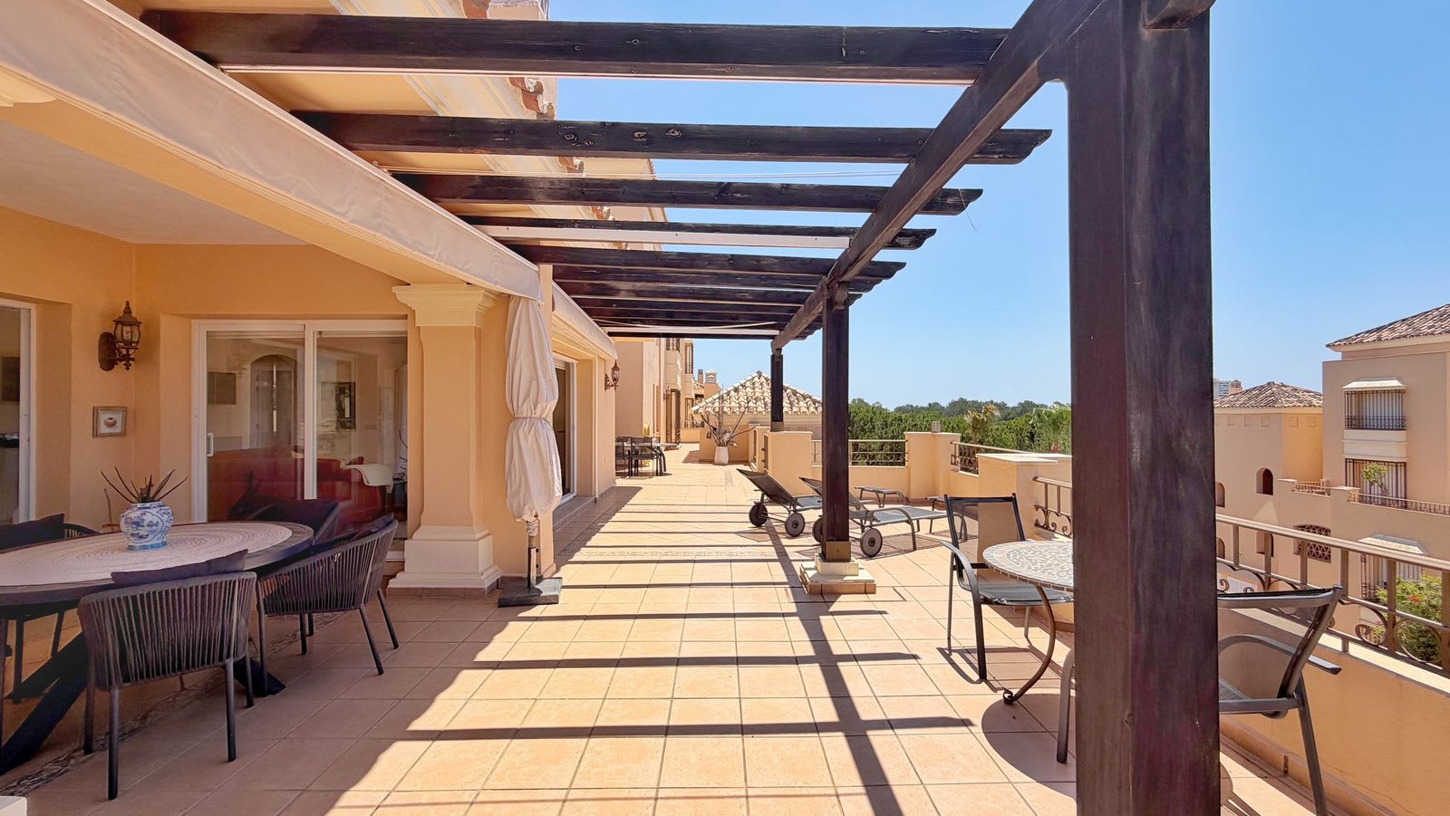 Duplex-penthouse til salgs i Elviria, Bilde 2